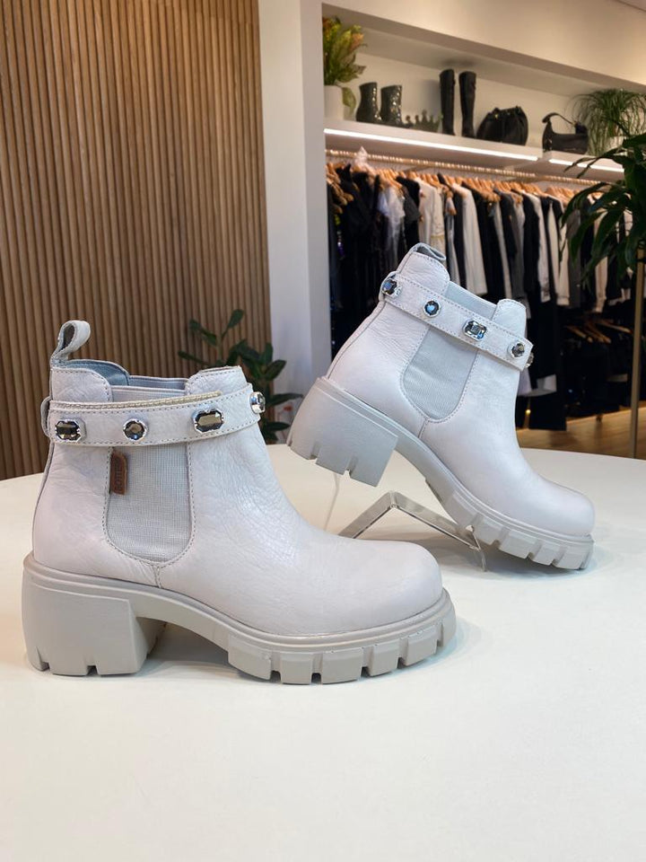 Bota Coturno Couro  Pedras