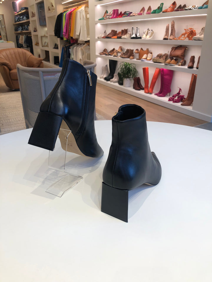 Carrano Flare Heel Leather Short Boot