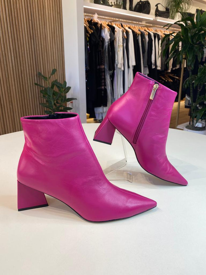 Carrano Flare Heel Leather Short Boot