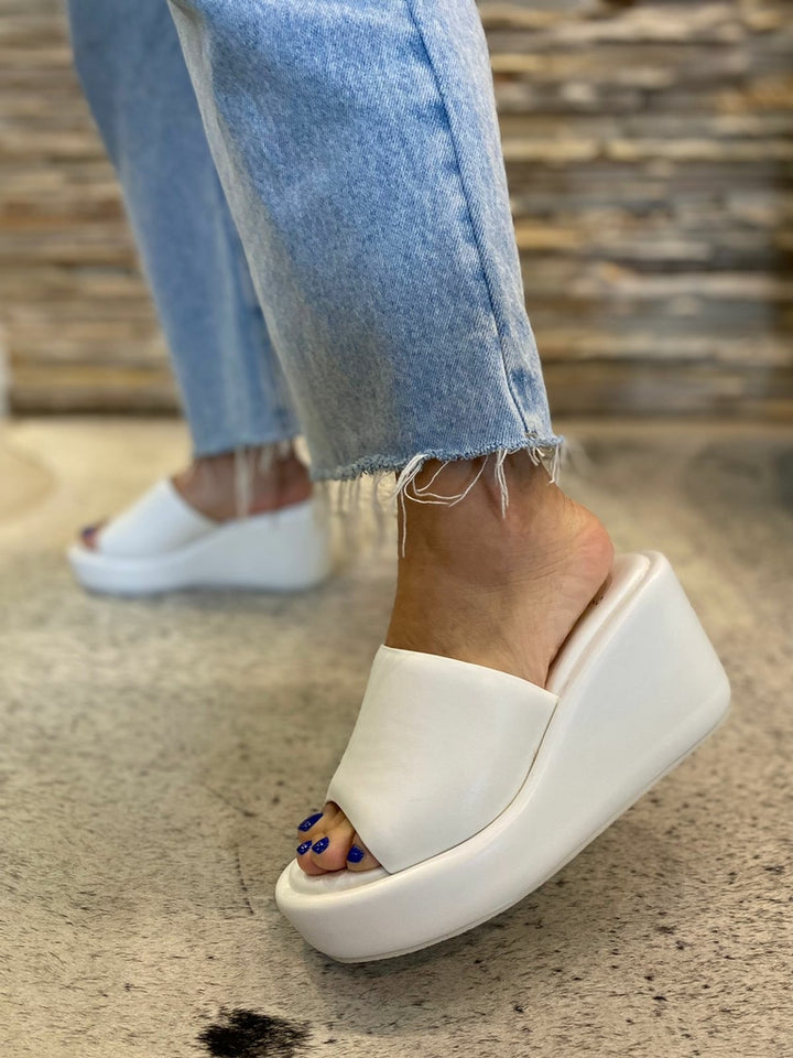 Carrano Leather Wedge Sandal