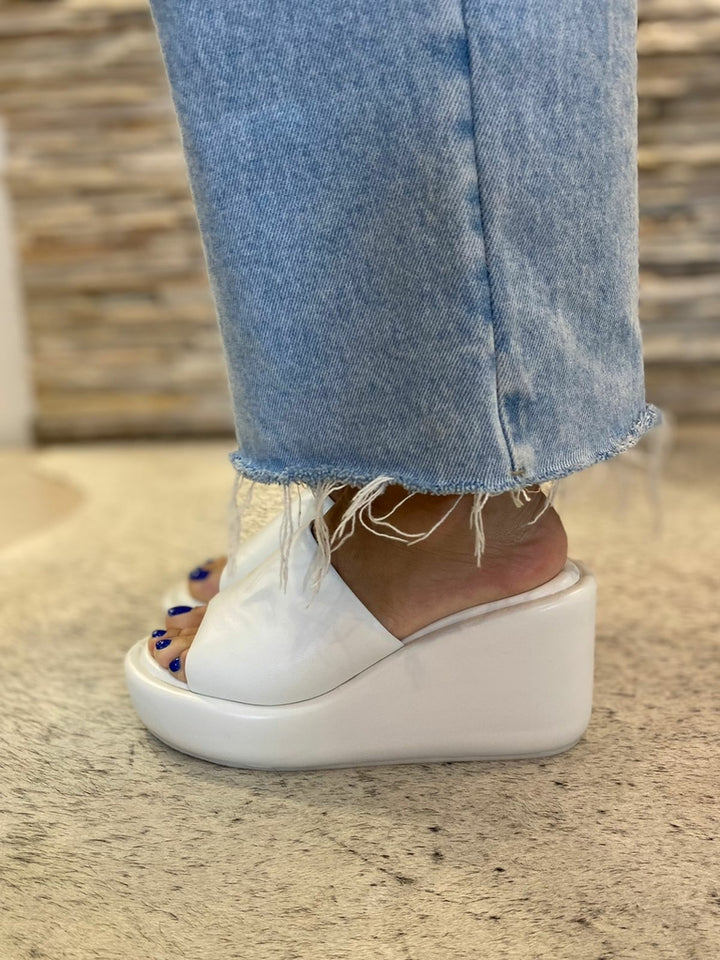 Carrano Leather Wedge Sandal