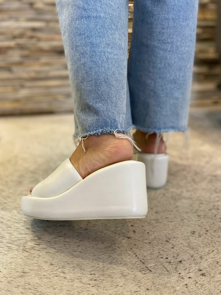 Carrano Leather Wedge Sandal