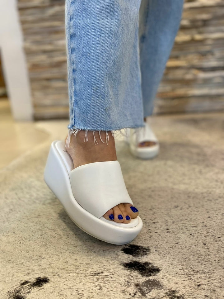 Carrano Leather Wedge Sandal